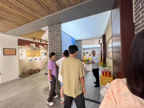 beat365英国官网网站建筑学院开展暑期“三下乡” ，乡村文化墙调研及优化提升设计活动